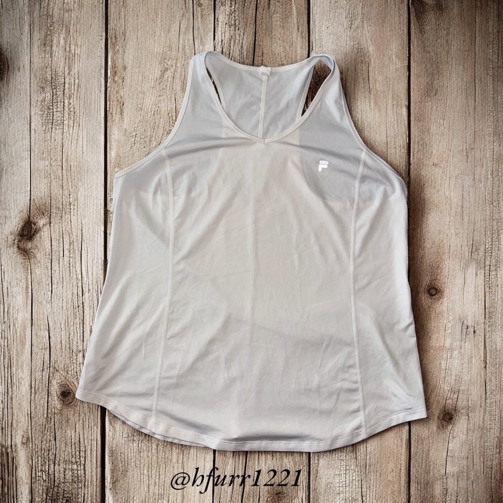 LOT OF 7 WOMEN'S ATHLETIC TOPS SIZE XXL - Picture 5 of 7